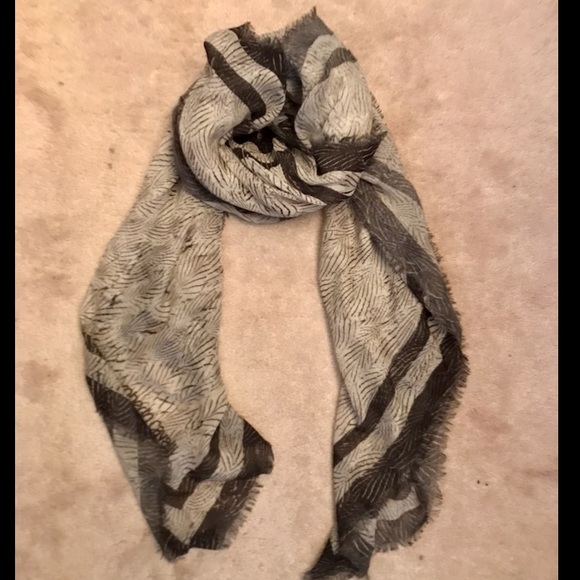 Roberto Cavalli NWT scarf - Picture 2 of 6